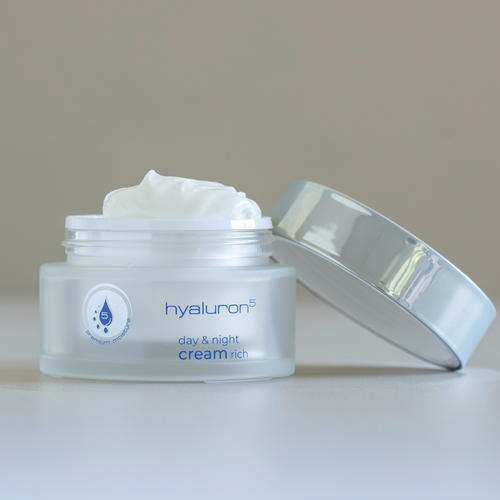Zugabe: hyaluron⁵ cream rich Tester ohne Faltschachtel